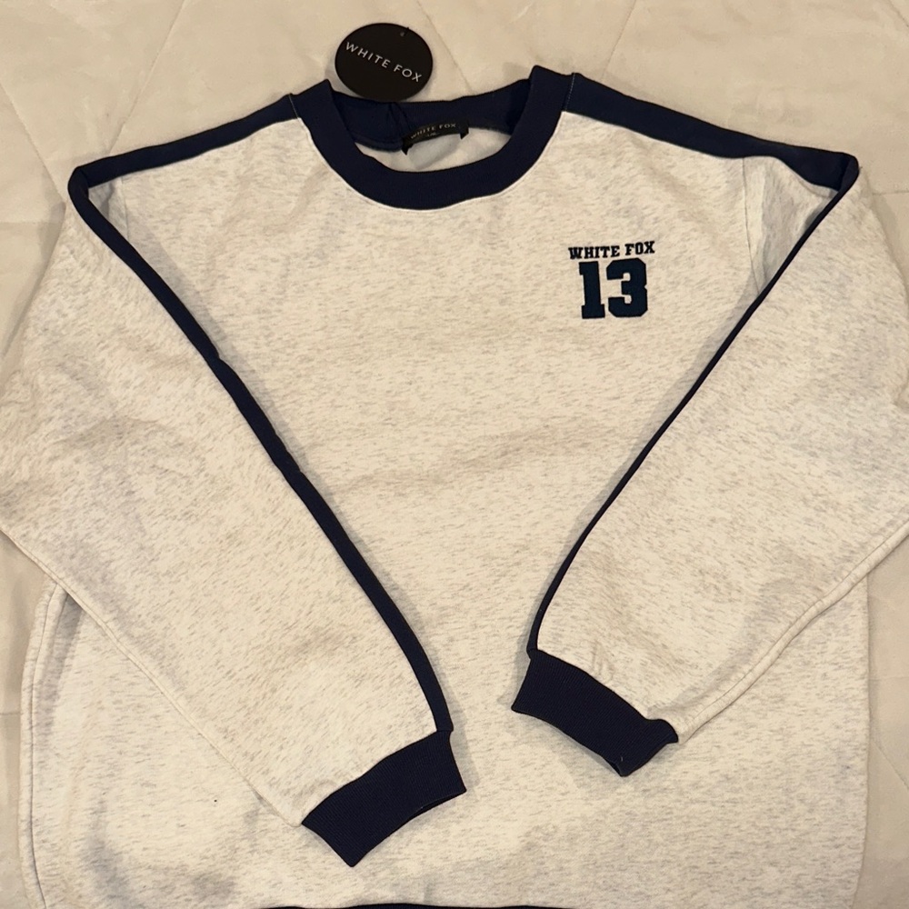White Fox Boutique Navy and White Crewneck - Picture 2 of 3